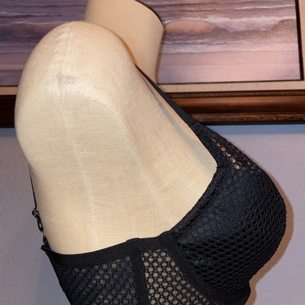 Victoria's Secret Bra VS Fishnet Plunge Bra VS Lace Bra Removable Padding 36C 🆕 - Picture 7 of 16